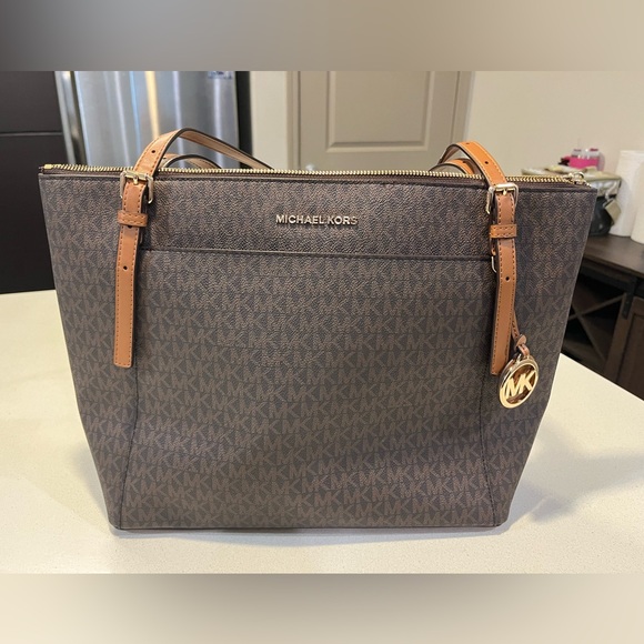 Brown Michael Kors Tote Bag - Picture 2 of 5
